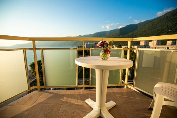2m-1k-korp1-balkon-13C9DF185-04C3-A35D-78C7-524458712F52.jpg